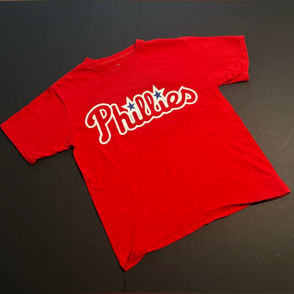 2/$12 💥♻ MLB Majestic Official Phillies Red Graphic Tee | Size Medium | 4207